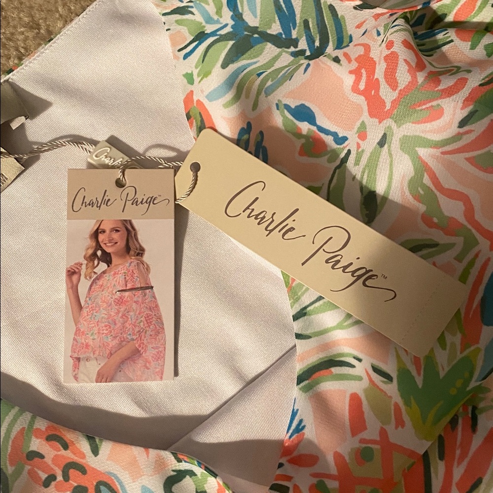 Charlie Paige NWT top size small/medium - Picture 8 of 10
